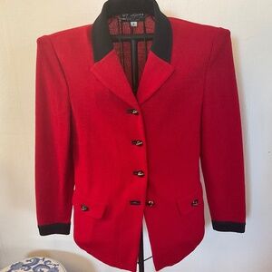 ST JOHN WOMEN’S JACKET SIZE 8